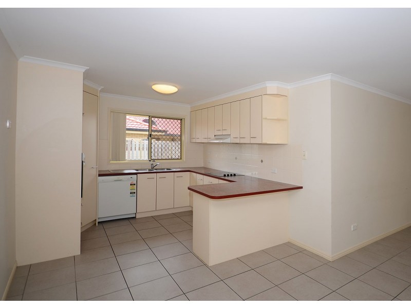 22 Topaz Circuit, Urangan QLD 4655
