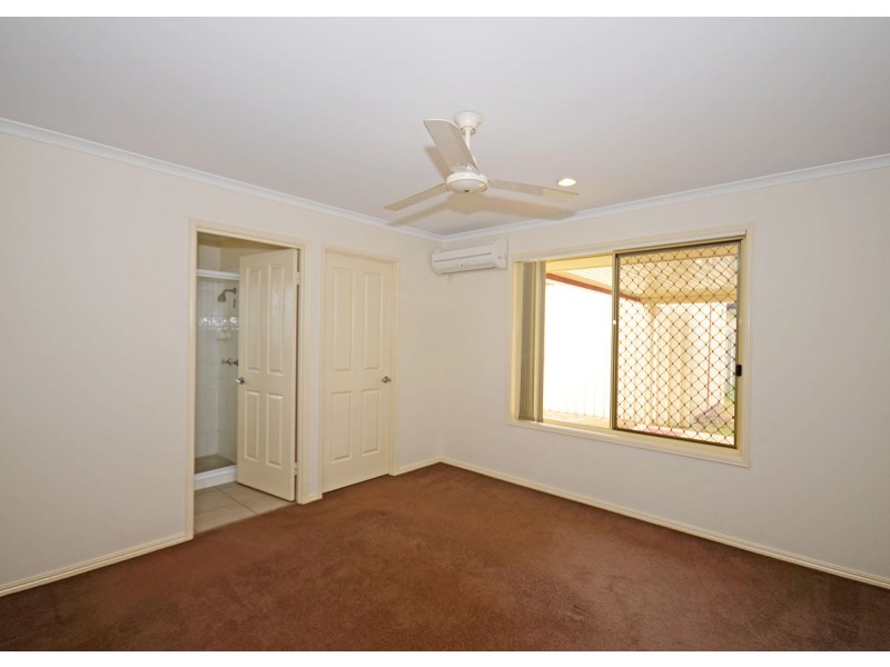 22 Topaz Circuit, Urangan QLD 4655