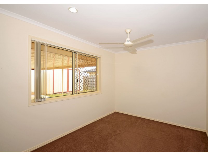 22 Topaz Circuit, Urangan QLD 4655