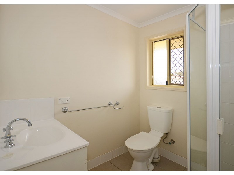22 Topaz Circuit, Urangan QLD 4655