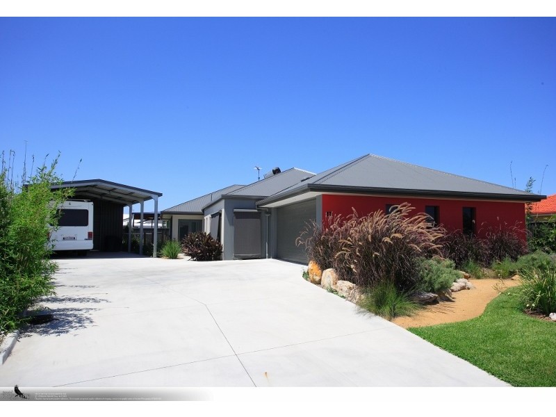 17 Louise Drive, Burrum Heads QLD 4659