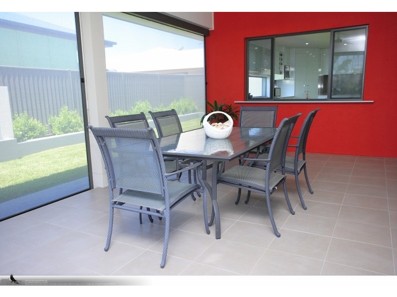 17 Louise Drive, Burrum Heads QLD 4659