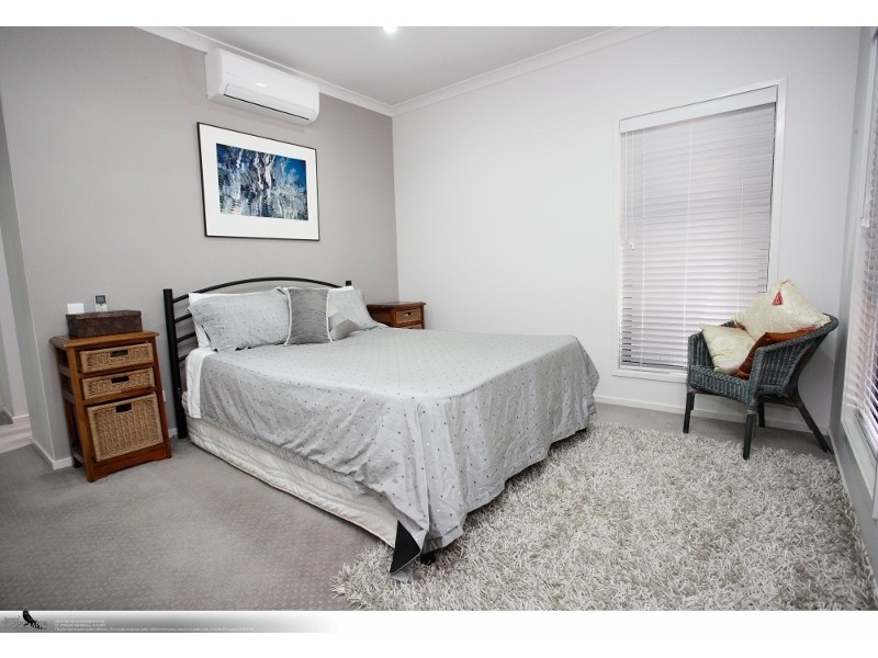 17 Louise Drive, Burrum Heads QLD 4659