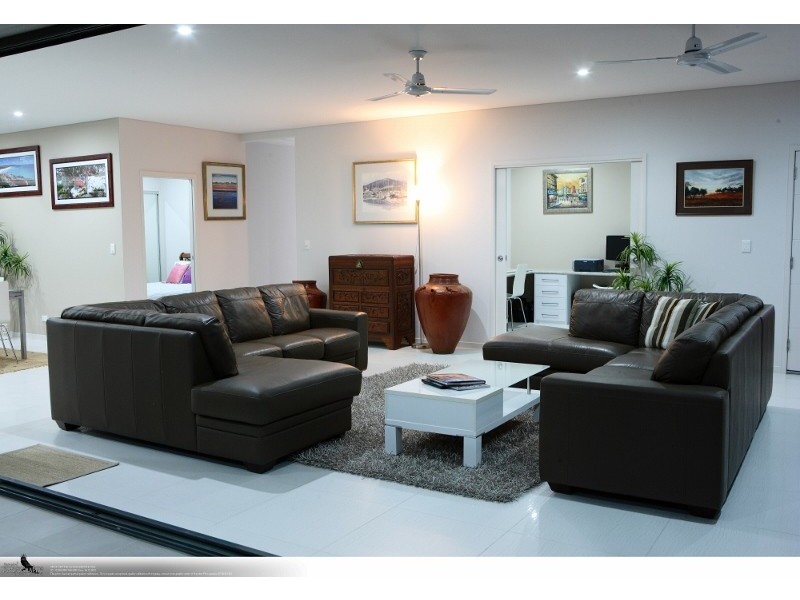 17 Louise Drive, Burrum Heads QLD 4659