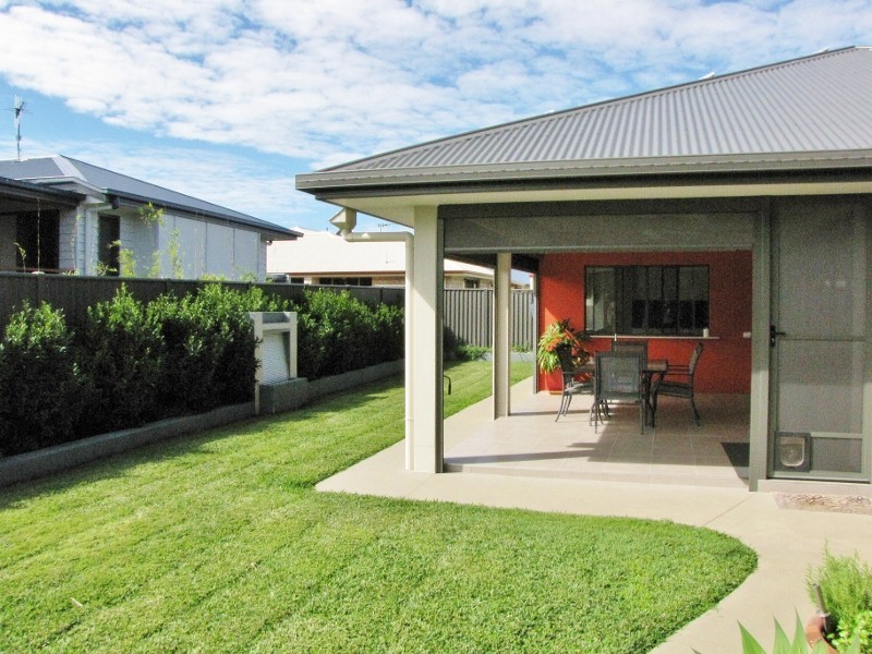 17 Louise Drive, Burrum Heads QLD 4659