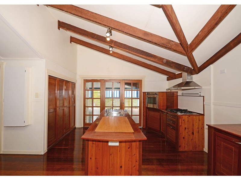 72 Spence Street, Point Vernon QLD 4655