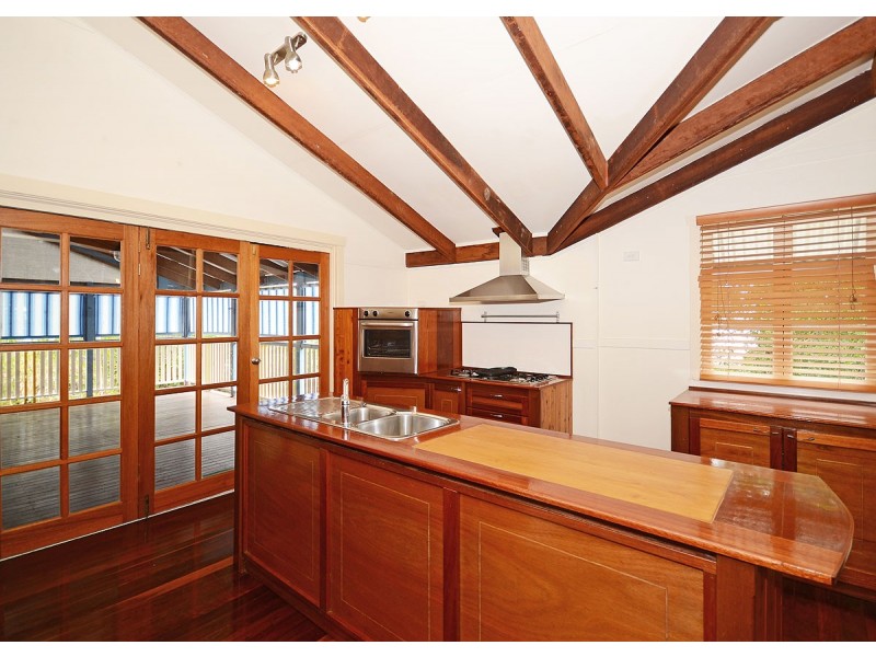 72 Spence Street, Point Vernon QLD 4655