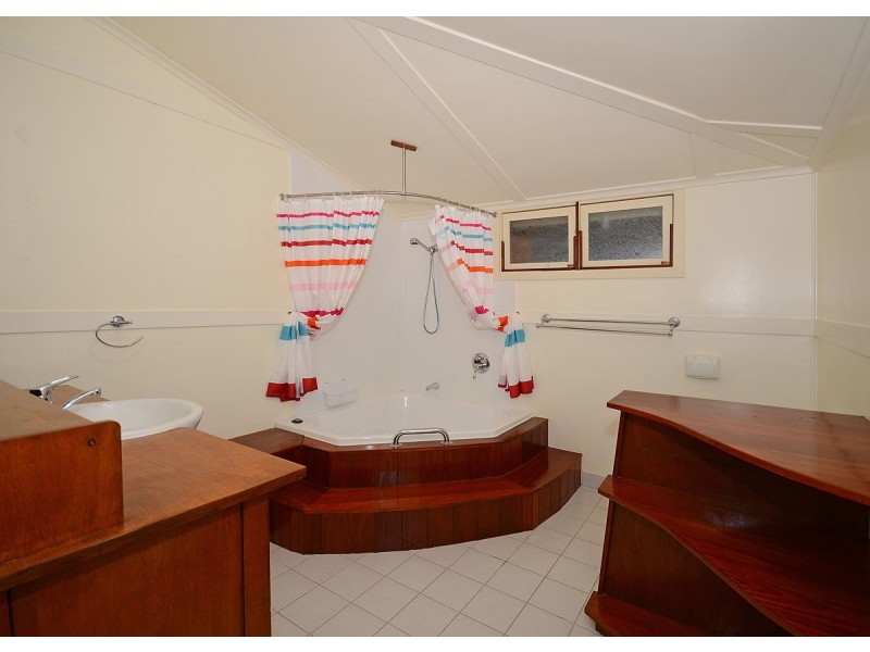 72 Spence Street, Point Vernon QLD 4655