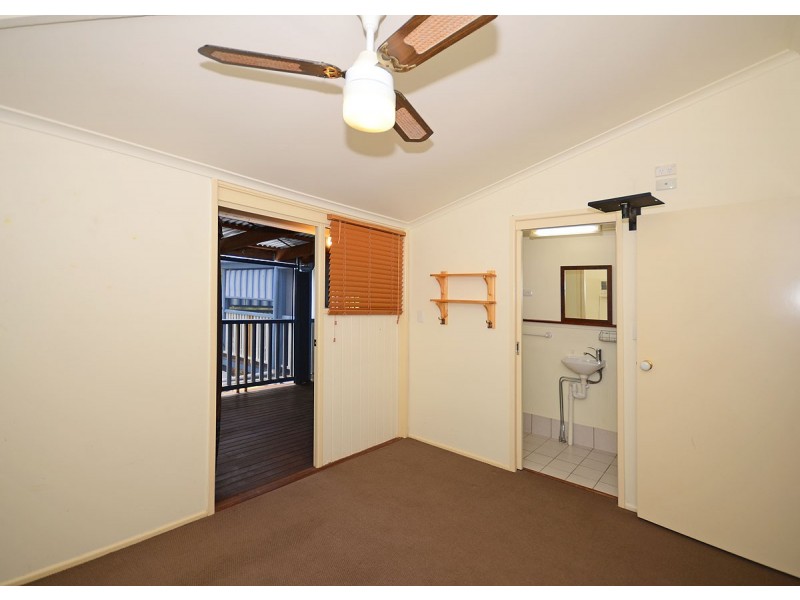 72 Spence Street, Point Vernon QLD 4655