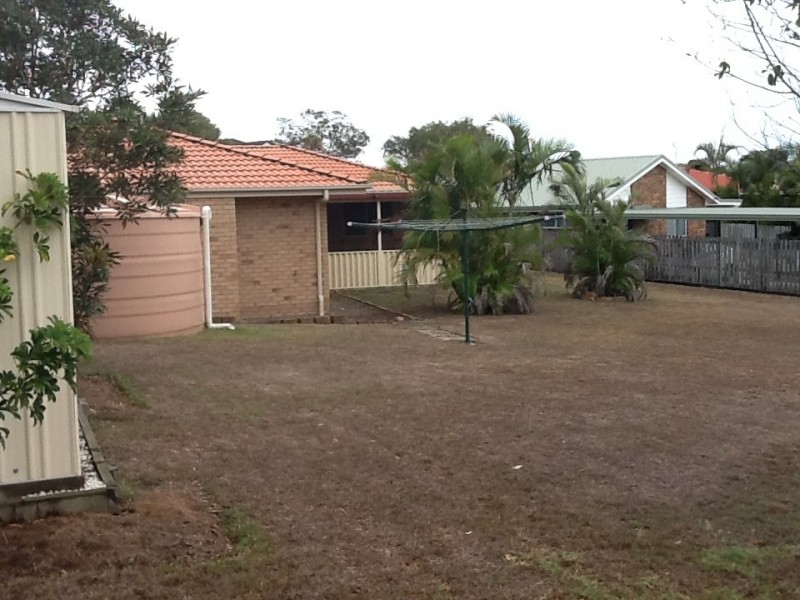 52 HAYDN DRIVE, Kawungan QLD 4655