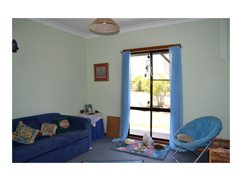 1 Preston Street, Point Vernon QLD 4655