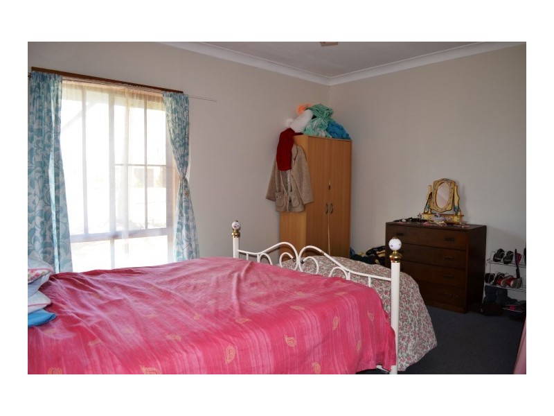 1 Preston Street, Point Vernon QLD 4655