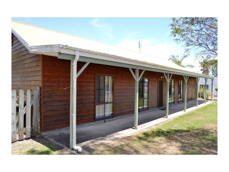 1 Preston Street, Point Vernon QLD 4655