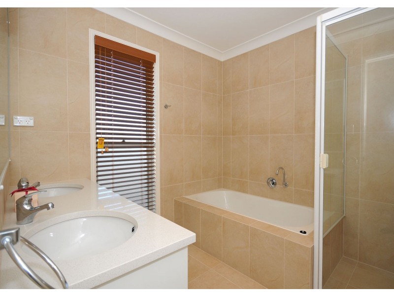 16 Noeme Street, Burrum Heads QLD 4659