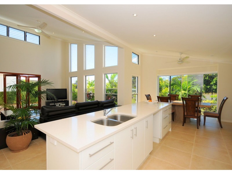 16 Noeme Street, Burrum Heads QLD 4659