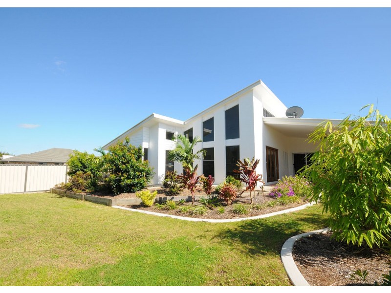 16 Noeme Street, Burrum Heads QLD 4659