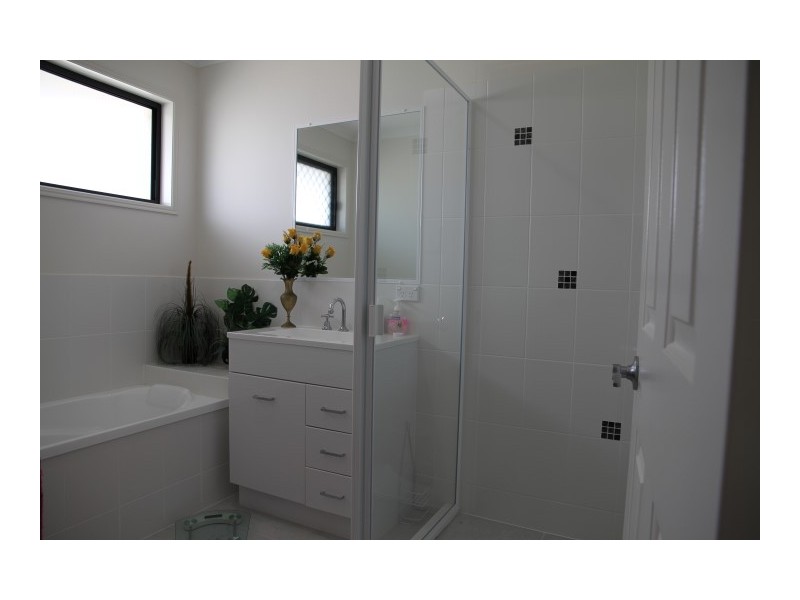 Point Vernon QLD 4655