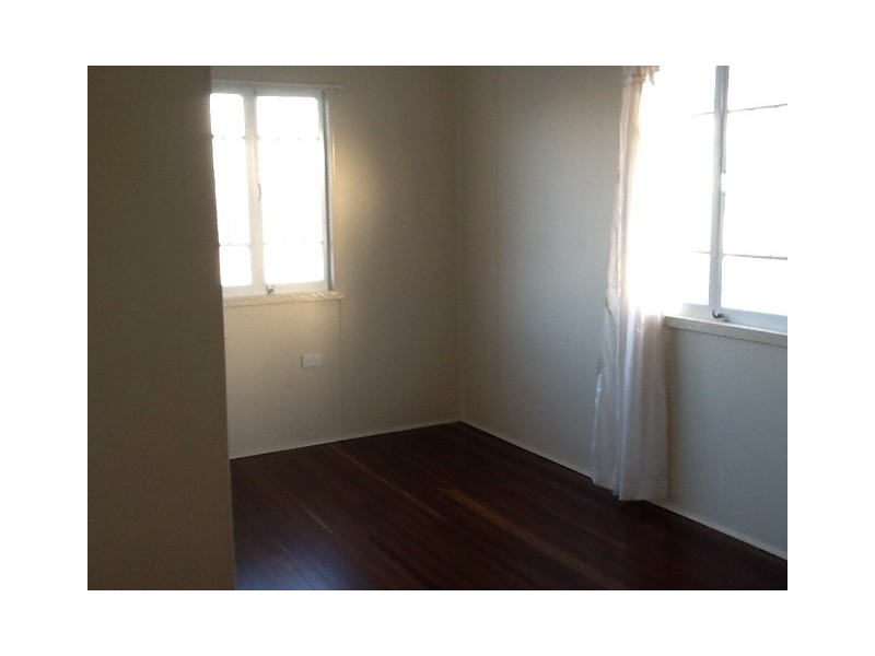 148 TORQUAY TCE, Scarness QLD 4655