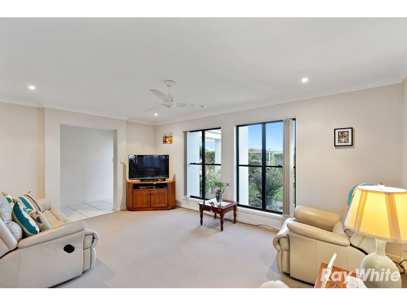 24 Louise Dr, Burrum Heads QLD 4659
