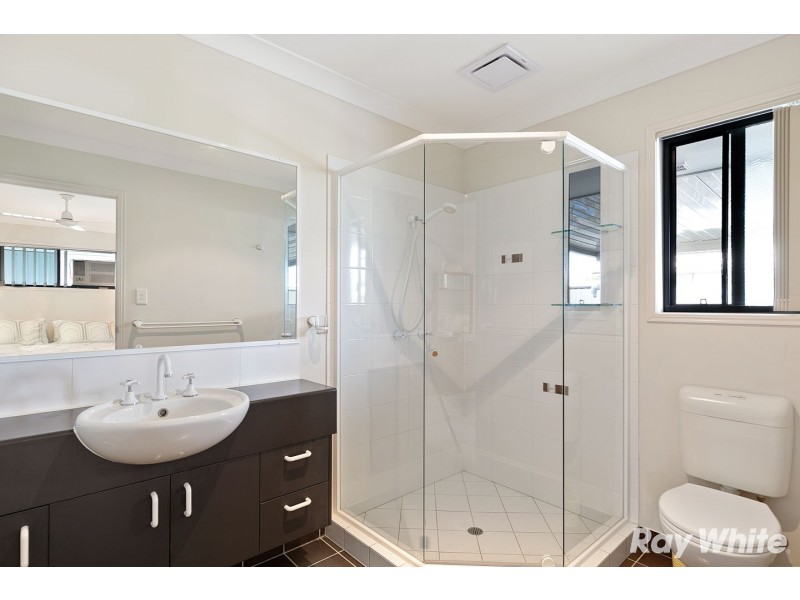 24 Louise Dr, Burrum Heads QLD 4659