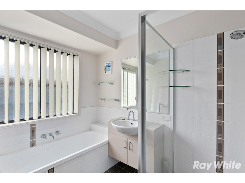 24 Louise Dr, Burrum Heads QLD 4659