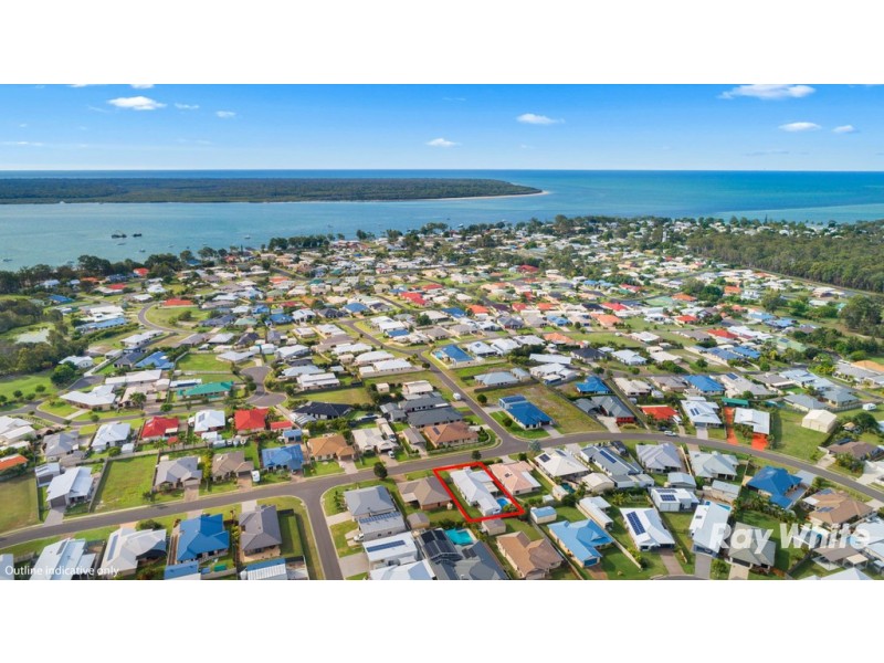 24 Louise Dr, Burrum Heads QLD 4659