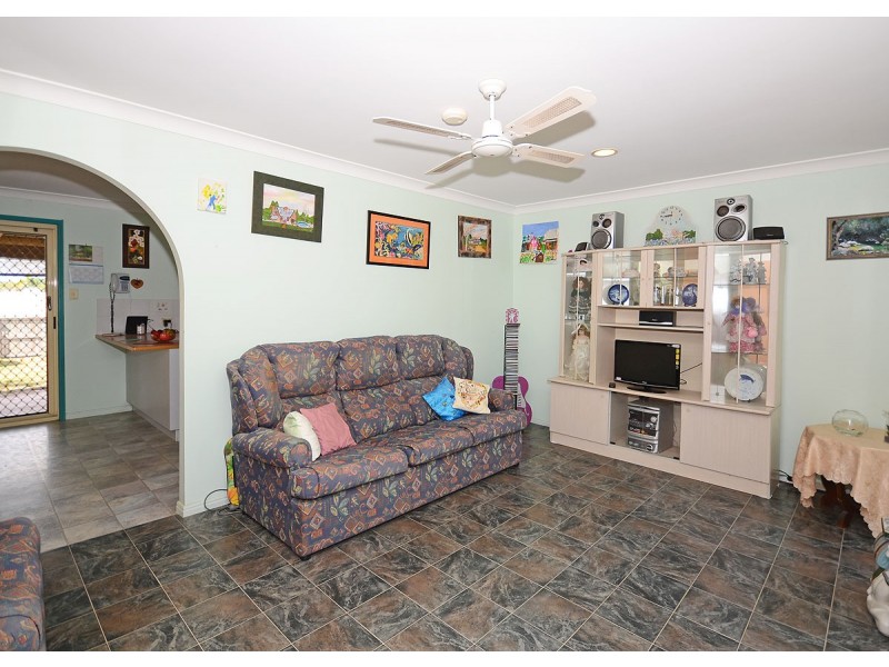 43 Bunker Avenue, Urraween QLD 4655