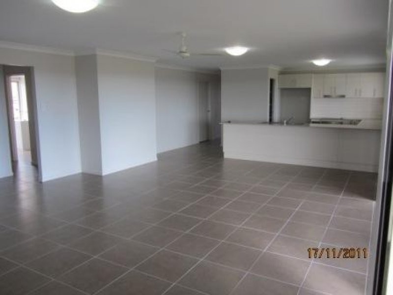 16 Mia Court, Nikenbah QLD 4655