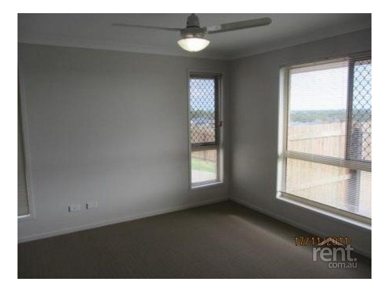 16 Mia Court, Nikenbah QLD 4655