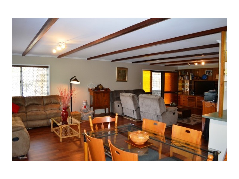 1 John Street, Scarness QLD 4655