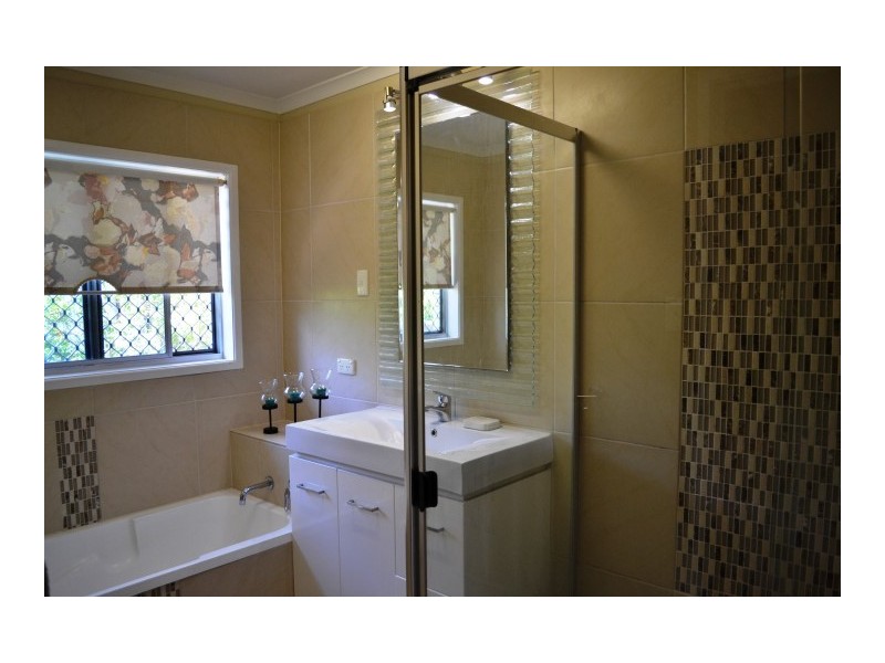 1 John Street, Scarness QLD 4655