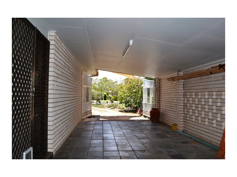 1 John Street, Scarness QLD 4655