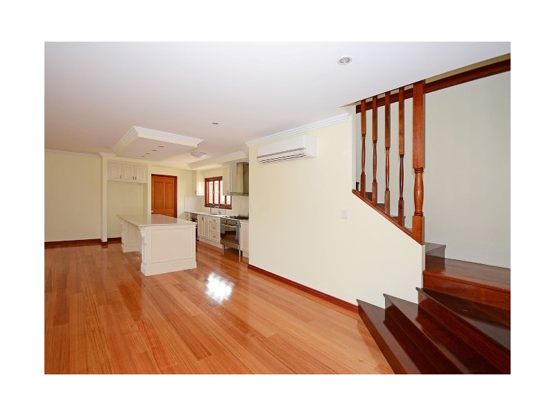 77 Corfield Street, Point Vernon QLD 4655
