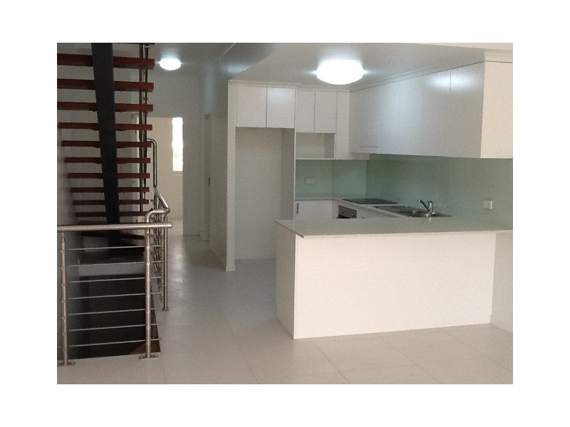 6/13 HYTHE STREET, Pialba QLD 4655