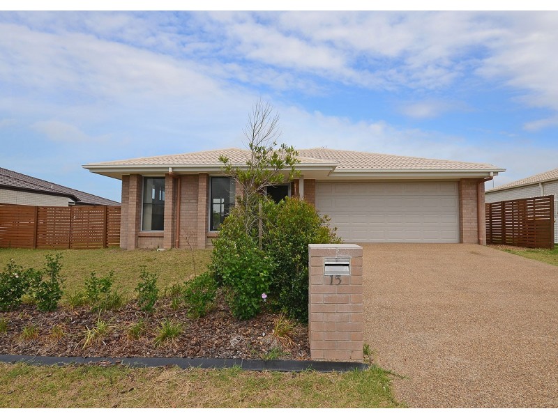 15 Mawson Ct, Urraween QLD 4655