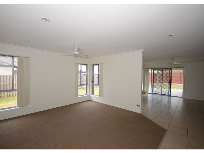 15 Mawson Ct, Urraween QLD 4655