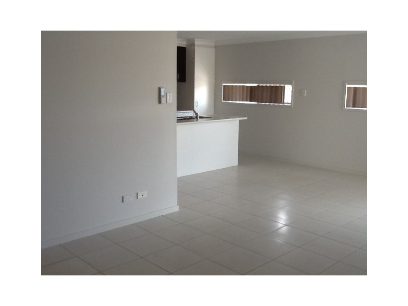 19 MORGAN CCT, Urraween QLD 4655