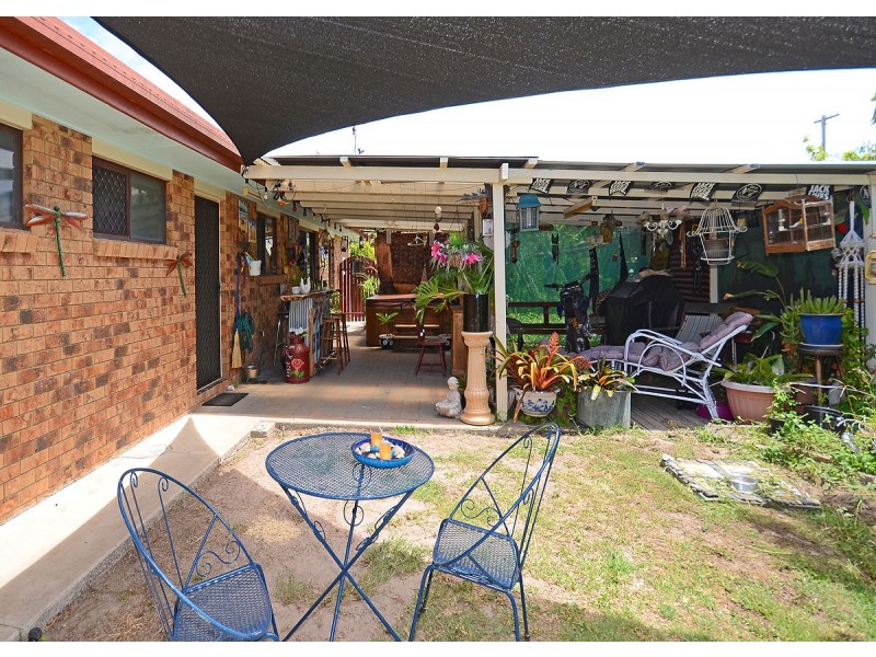 1 Trisha Court, Scarness QLD 4655