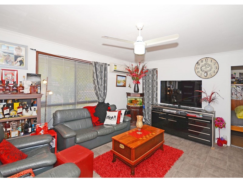 1 Trisha Court, Scarness QLD 4655