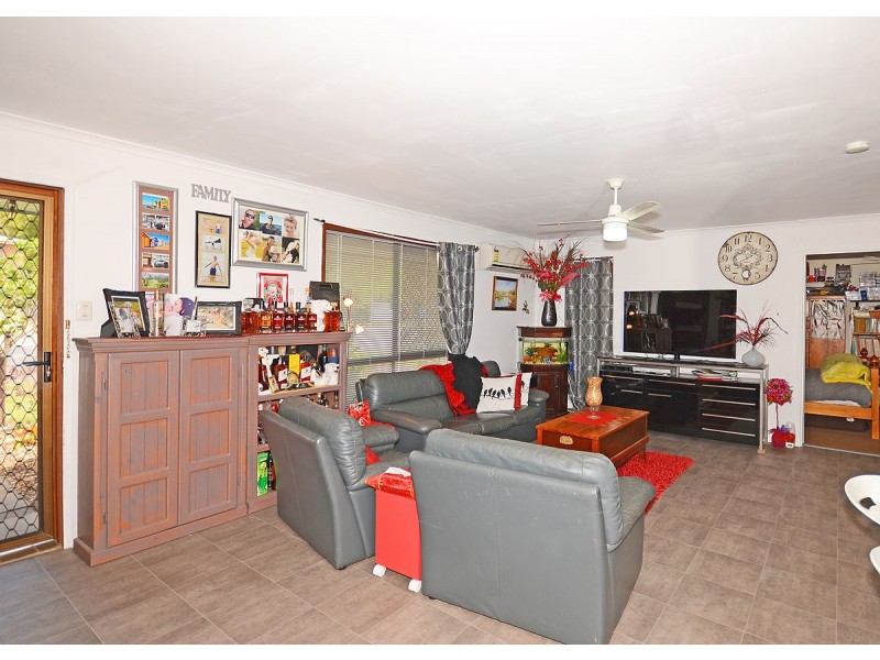 1 Trisha Court, Scarness QLD 4655