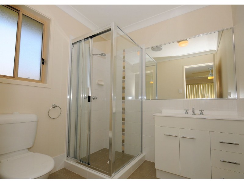 4 Beagle Avenue, Nikenbah QLD 4655