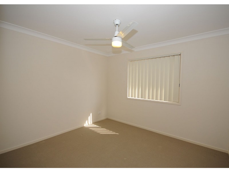 4 Beagle Avenue, Nikenbah QLD 4655