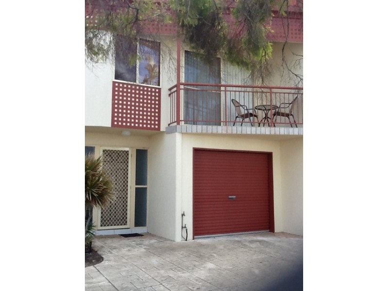 3/457 ESPLANADE, Torquay QLD 4655