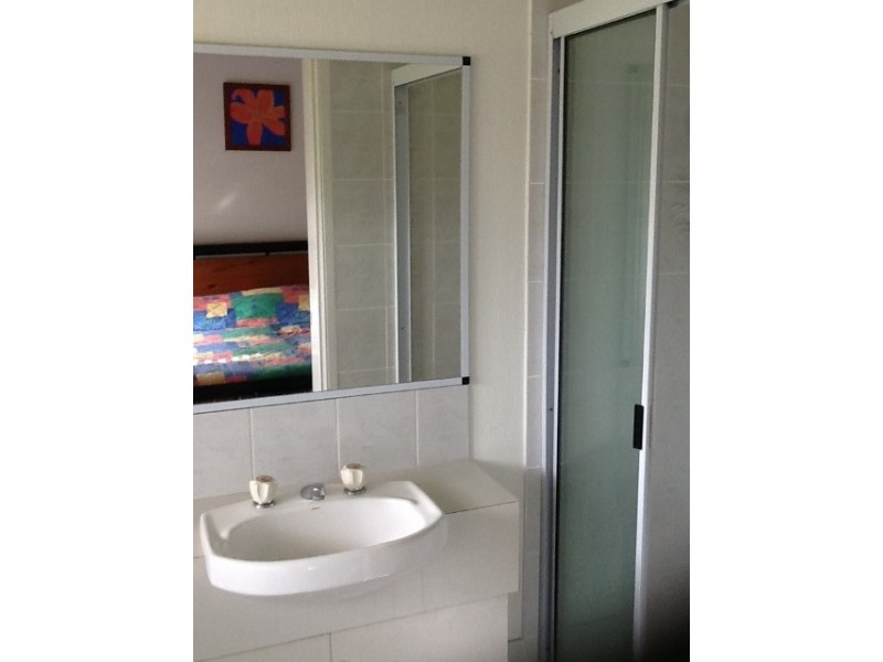 3/457 ESPLANADE, Torquay QLD 4655