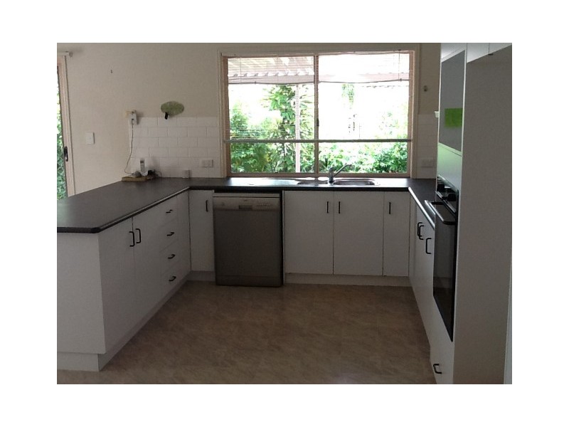 3 LYGON CRT, Urraween QLD 4655