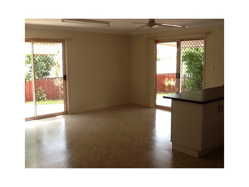 3 LYGON CRT, Urraween QLD 4655