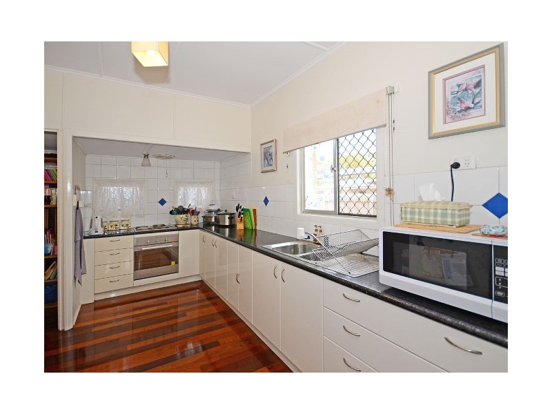 41 Beach Road, Pialba QLD 4655