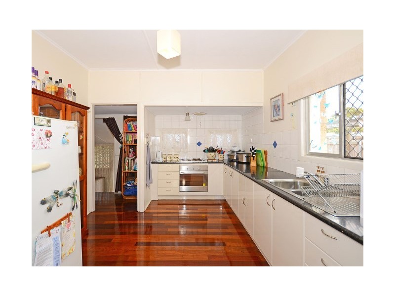 41 Beach Road, Pialba QLD 4655