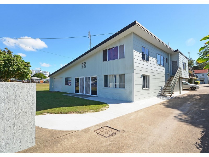 1/404 Esplanade, Torquay QLD 4655