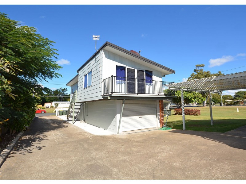 1/404 Esplanade, Torquay QLD 4655